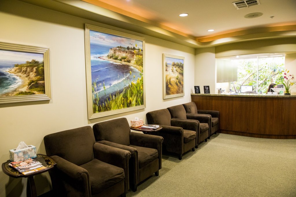 peninsula oral surgery waiting area